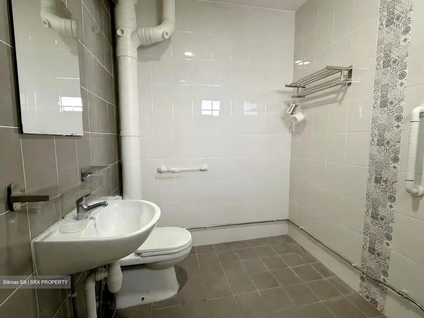 Blk 124 Tampines Street 11 (Tampines), HDB Executive #633244721
